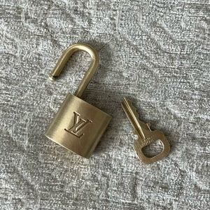 Louis Vuitton #322 Solid Brass lock and key set